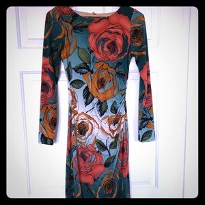 Midi dress with upper back cut out